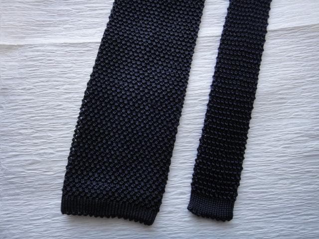 MARINELLA マリネッラ　ニットタイ シルク100% ネイビー