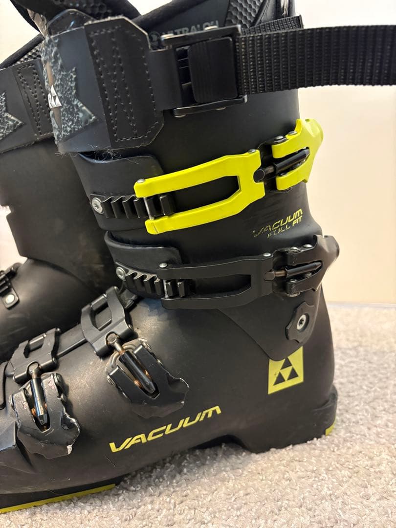 スキーブーツ　FISCHER 26.5cm