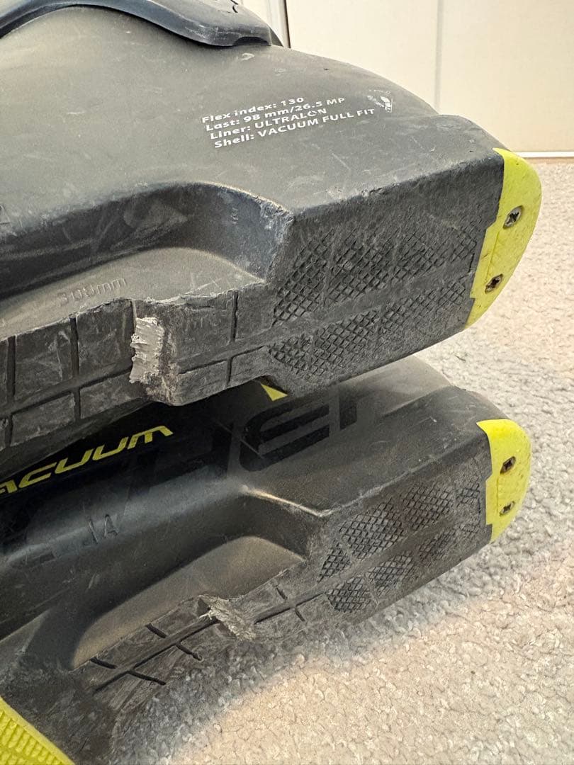 スキーブーツ　FISCHER 26.5cm