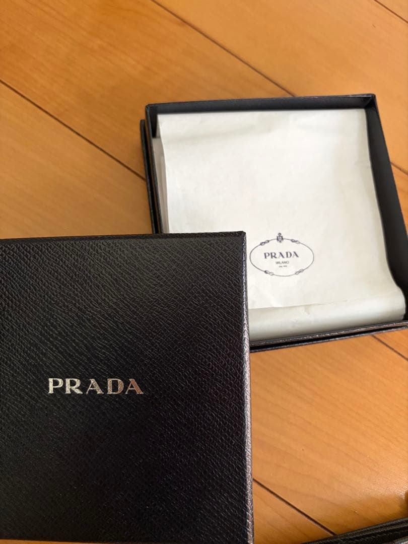 ⭐︎正規品⭐︎PRADA サフィアーノ 二つ折り財布 ブラック