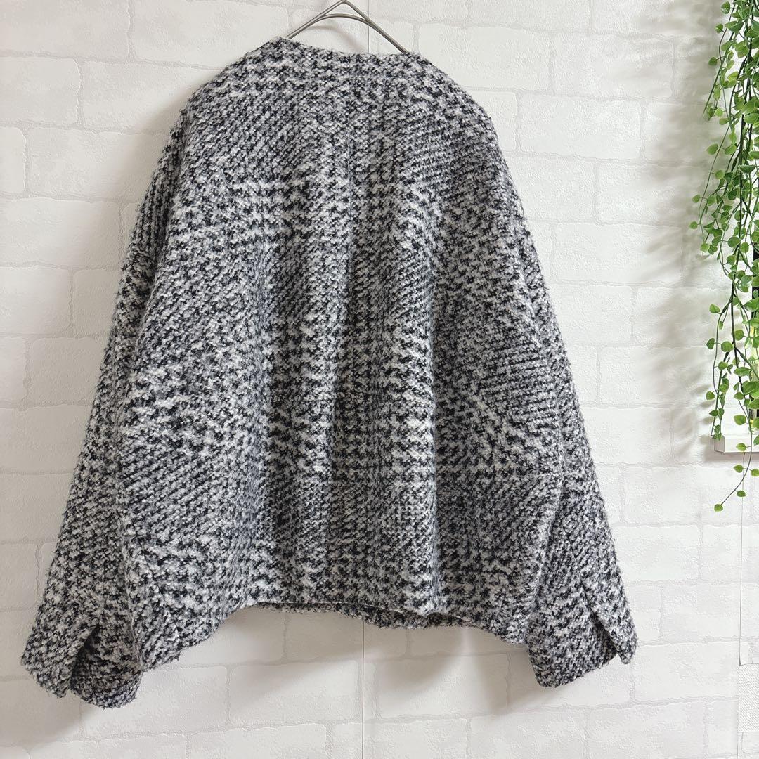 ミラオーウェン ノーカラー コクーン 金ボタン ショートコート ジャケット 上着