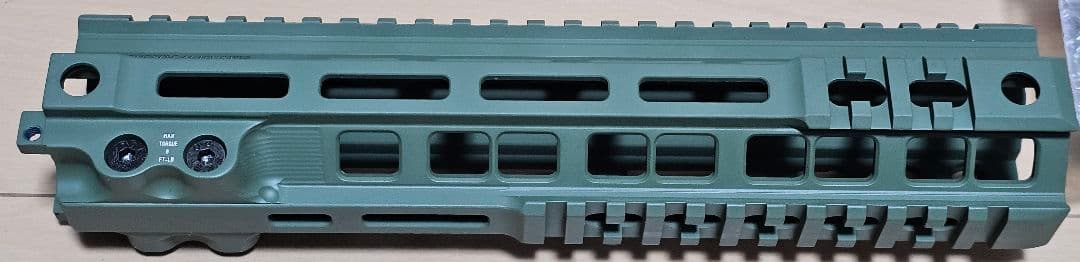 Z-Parts GEISSELE MK4 タイプ ハンドガード 10インチ