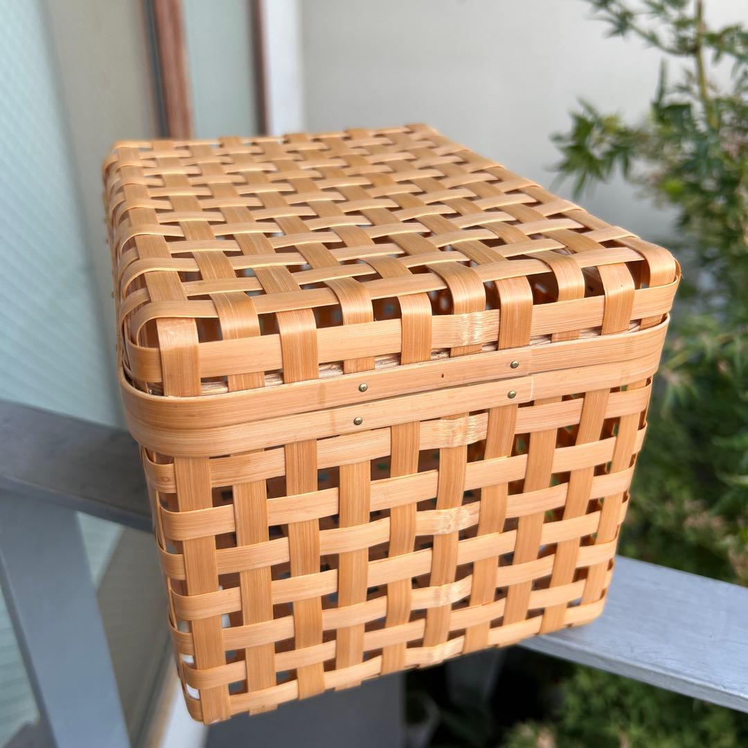 新品　国産竹細工　蓋付き籠