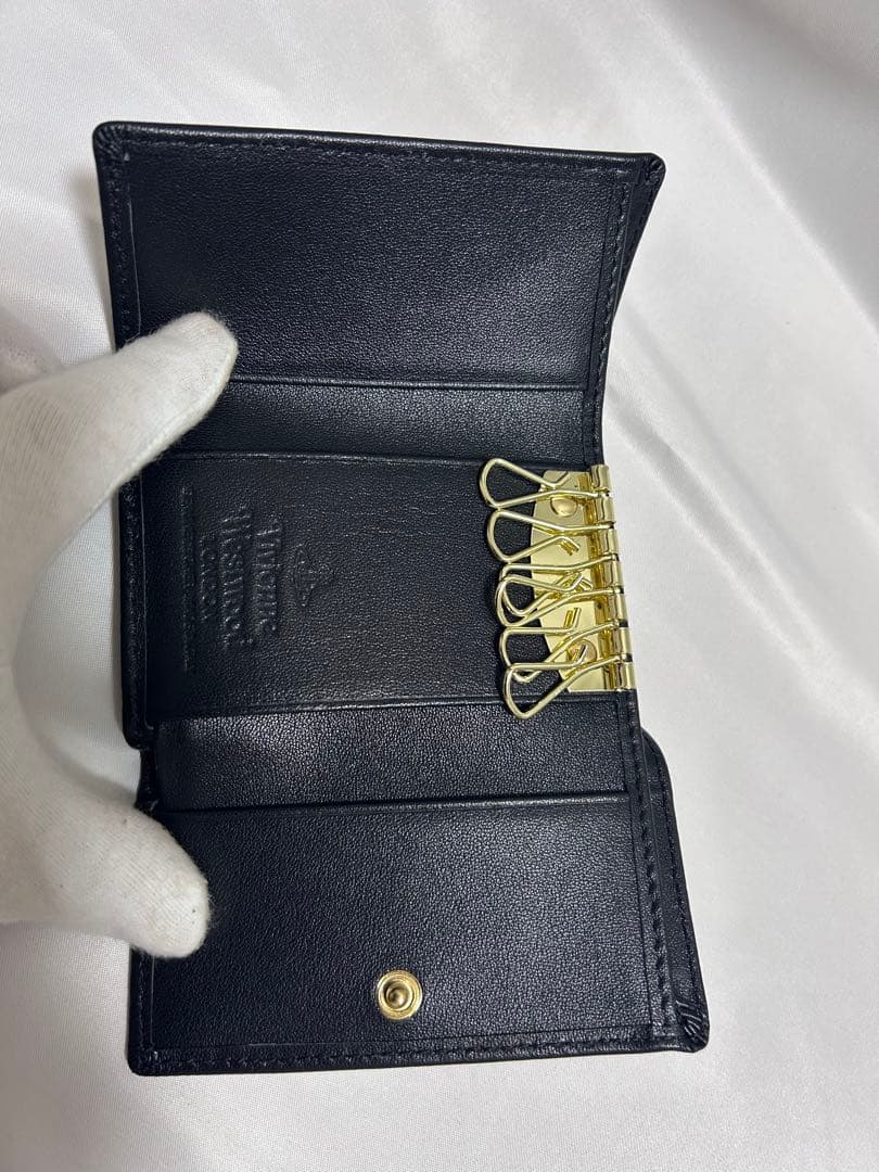 Vivienne Westwood ブラックキーケース