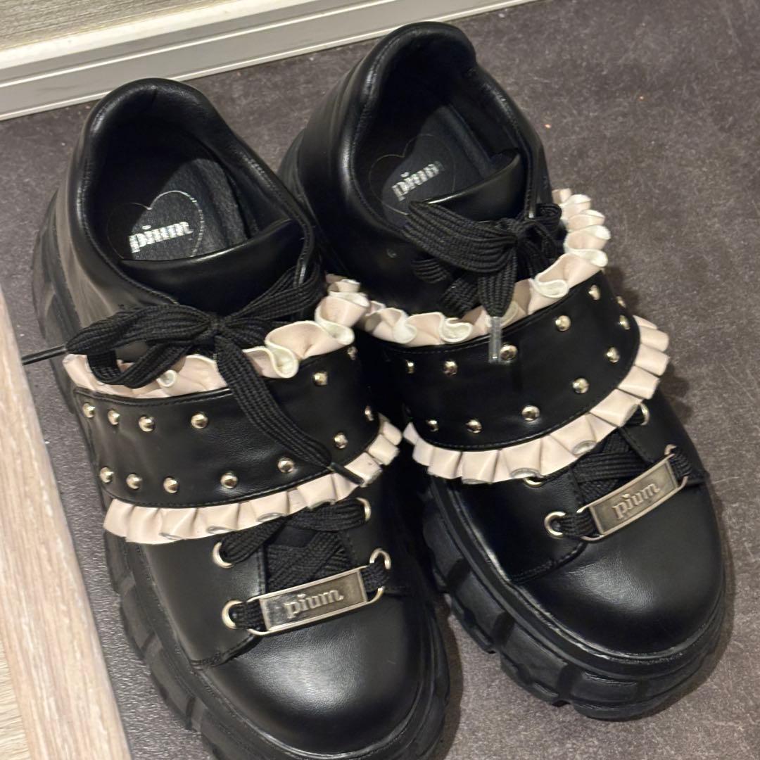 pium フリルベルトボリュームスニーカー M ピンク