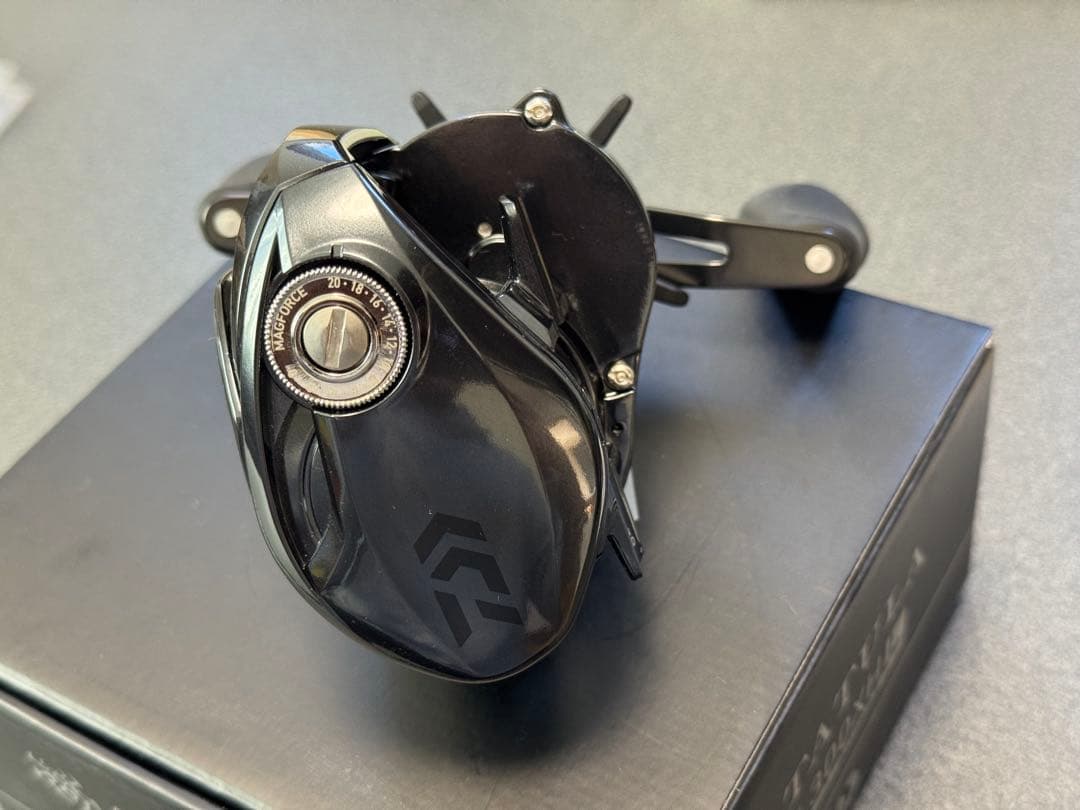 TATULA TW 300XH-L ベイトリール