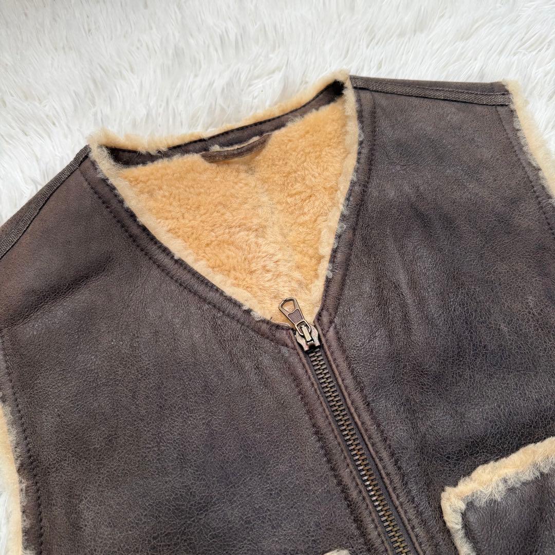 希少美品Lサイズ　リアルムートンベスト　ボア　バックロゴ　イタリア製　切り替え