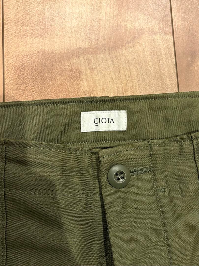 CIOTA｜スビンコットン バックサテン ベイカーパンツ