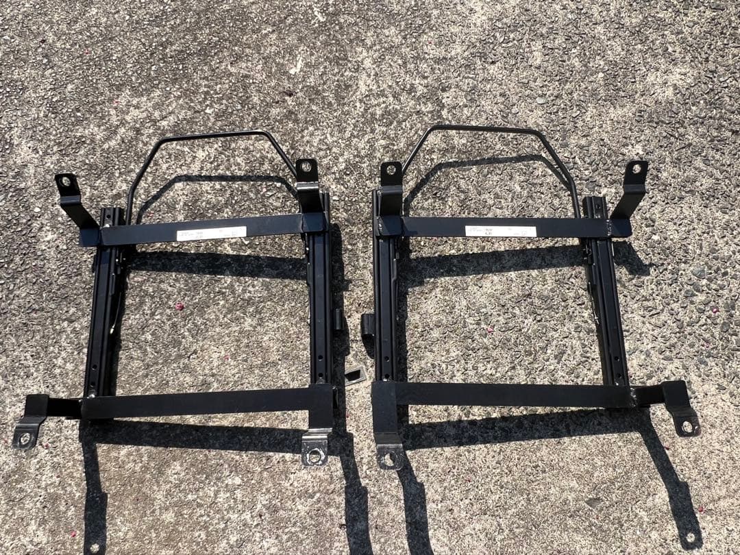 ランクル100用シートレール左右セット