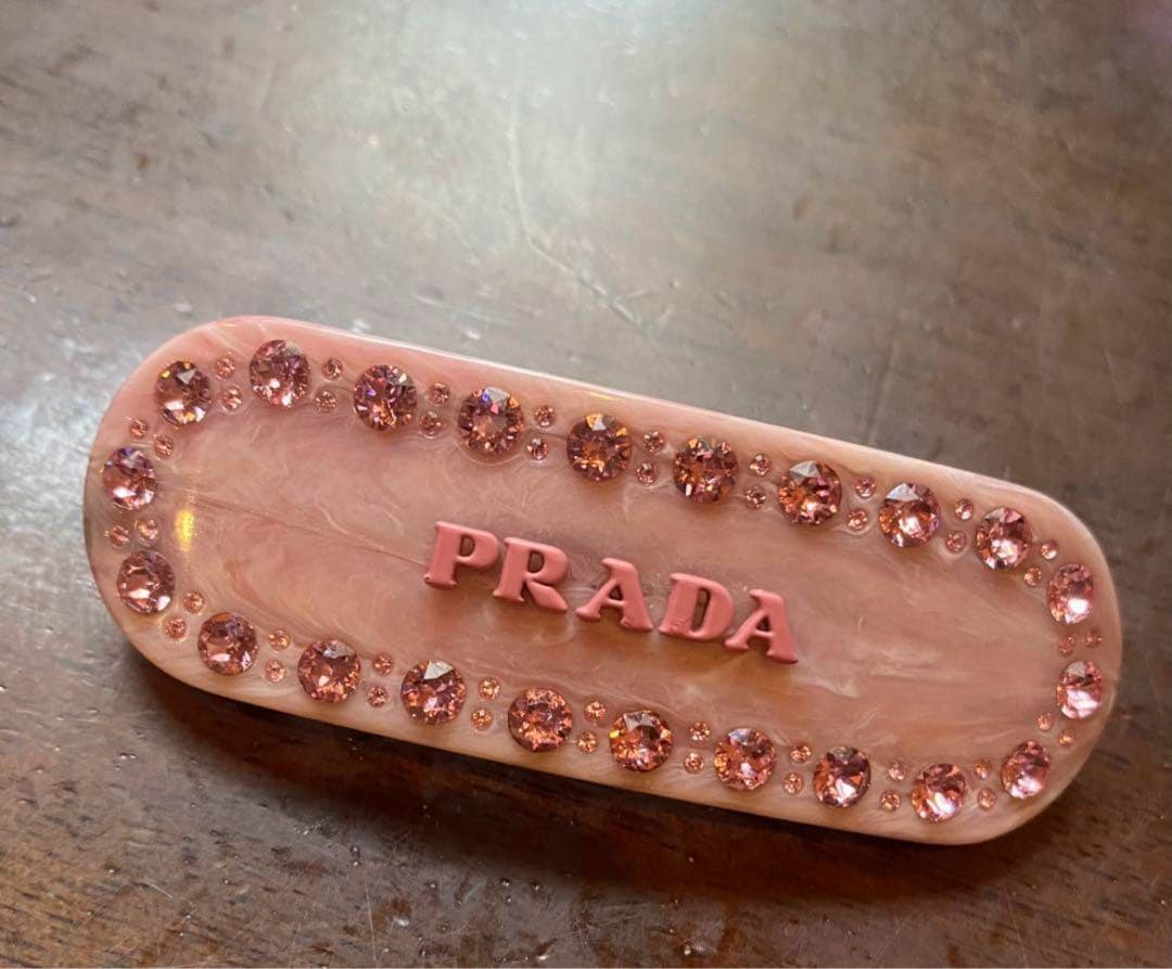 PRADA プラダ　ヘアクリップ.ヘアバレッタ