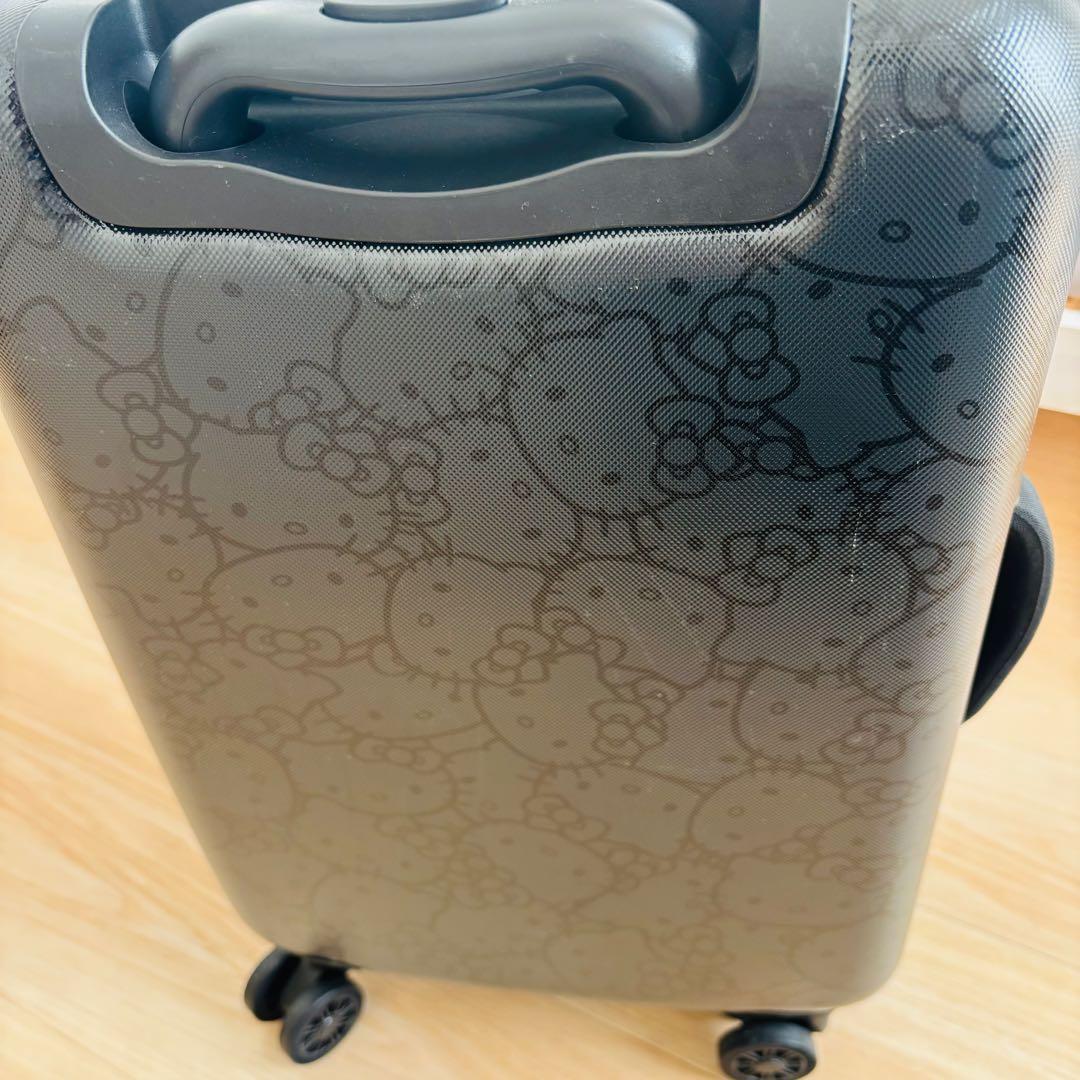 ハーシェル　ハローキティ　サンリオ　キャリーケース　限定　コラボ　旅行　キティー