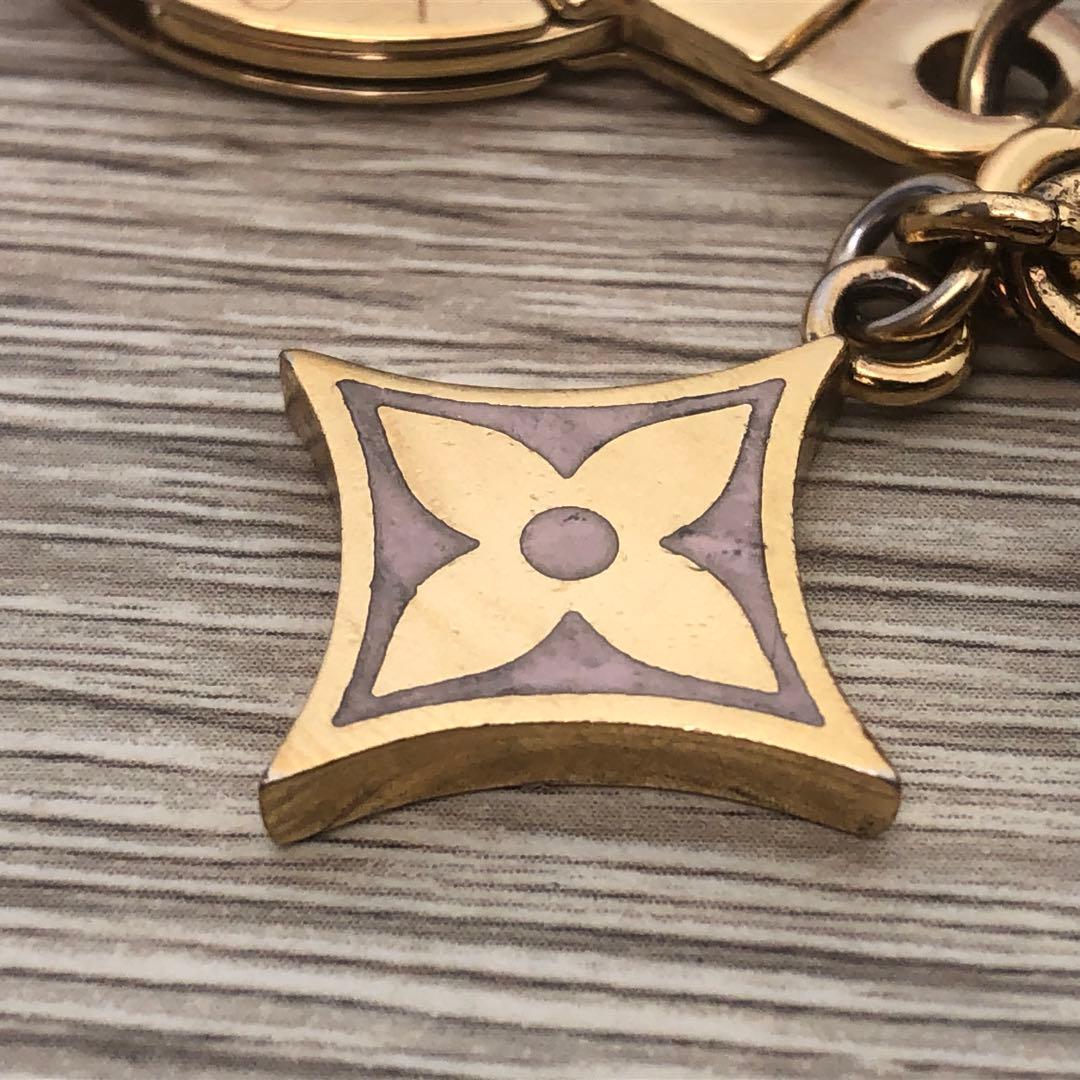 正規品 ヴィトン キーホルダー チャーム M68999 ゴールドカラー