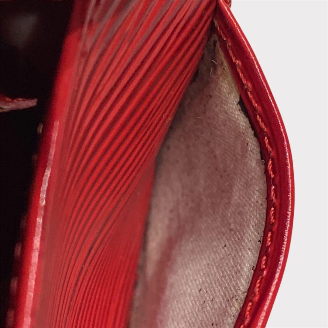 LOUIS VUITTON ルイヴィトン　エピ　赤　二つ折り財布