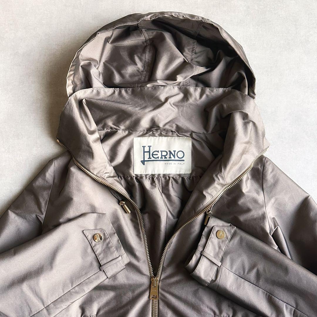 美品▲HERNOヘルノ//テックタフタ フード付きスプリングコート▲サイズ38