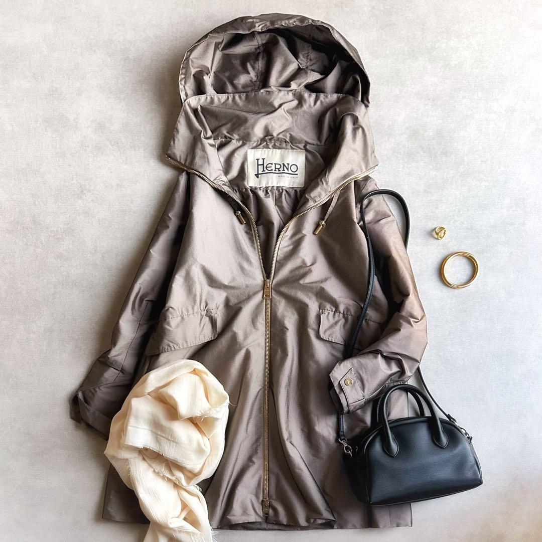 美品▲HERNOヘルノ//テックタフタ フード付きスプリングコート▲サイズ38