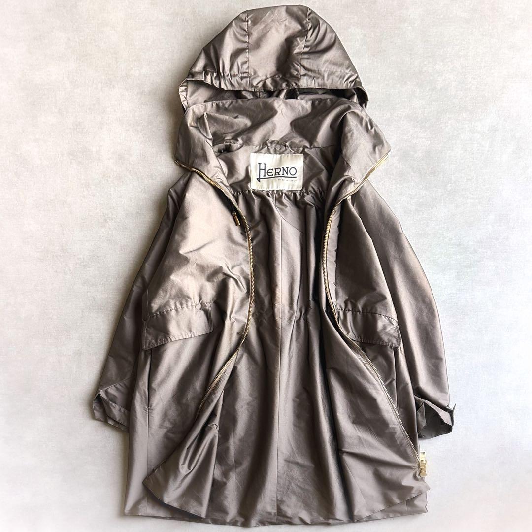 美品▲HERNOヘルノ//テックタフタ フード付きスプリングコート▲サイズ38