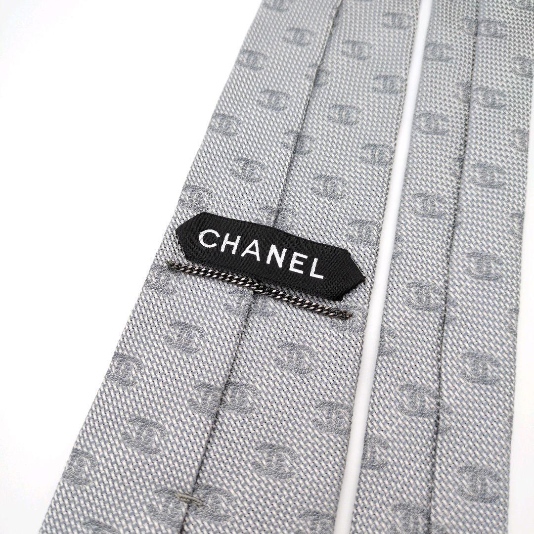 【美品】シャネル ネクタイ グレー・シルバー ココマーク チェーン【イタリア製】