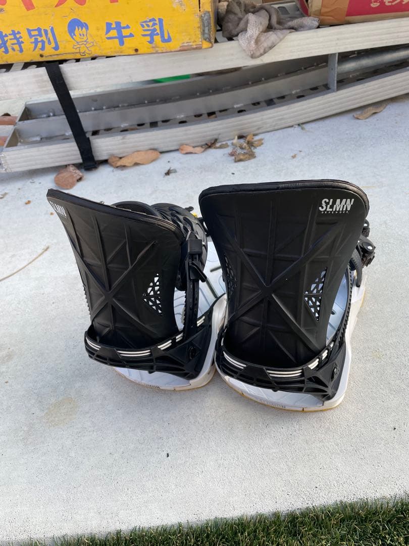 サロモン ディフェンダ　Salomon DEFENDER