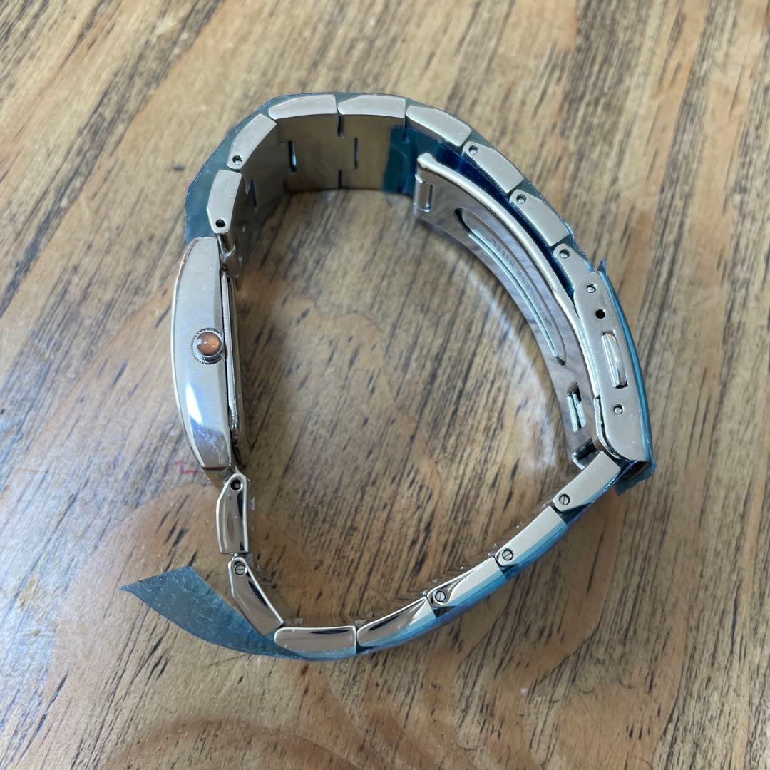 ハローキティ 腕時計 限定品　電池交換済み