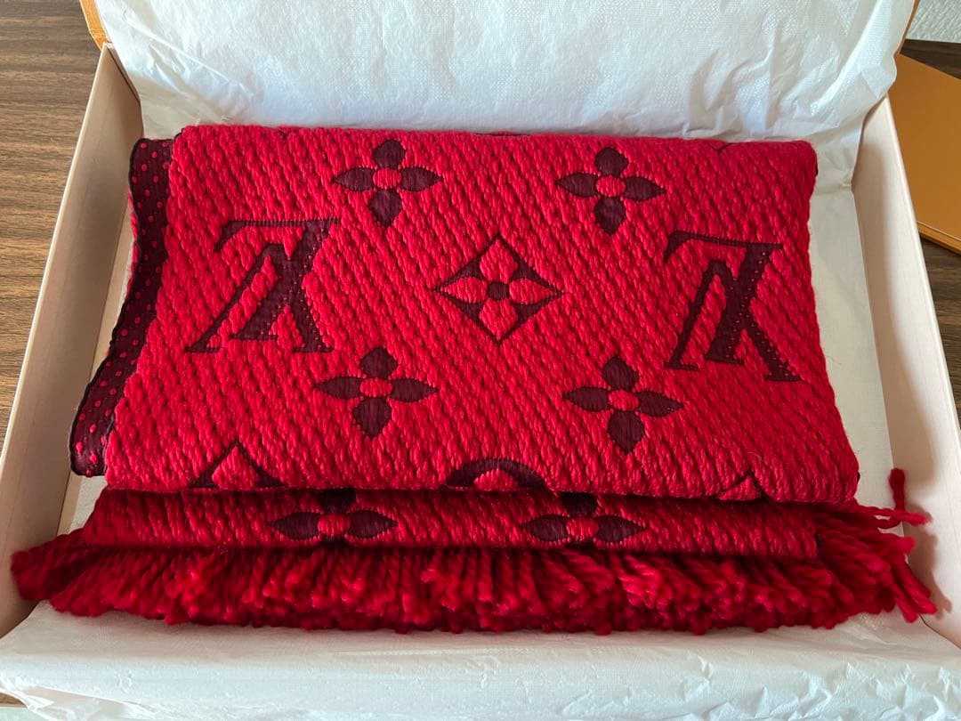 LOUIS VUITTON レッド マフラー モノグラム