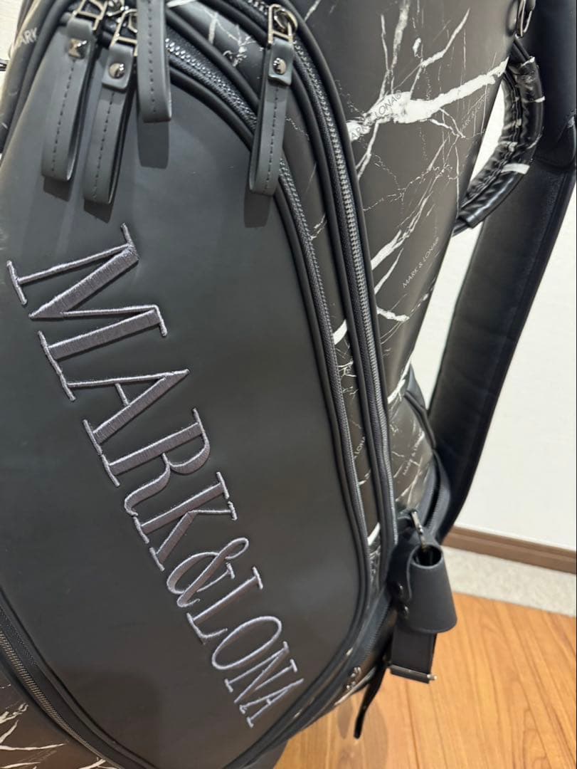 美品！MARK & LONA ゴルフバッグ