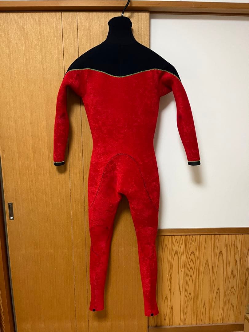 ウェットスーツ