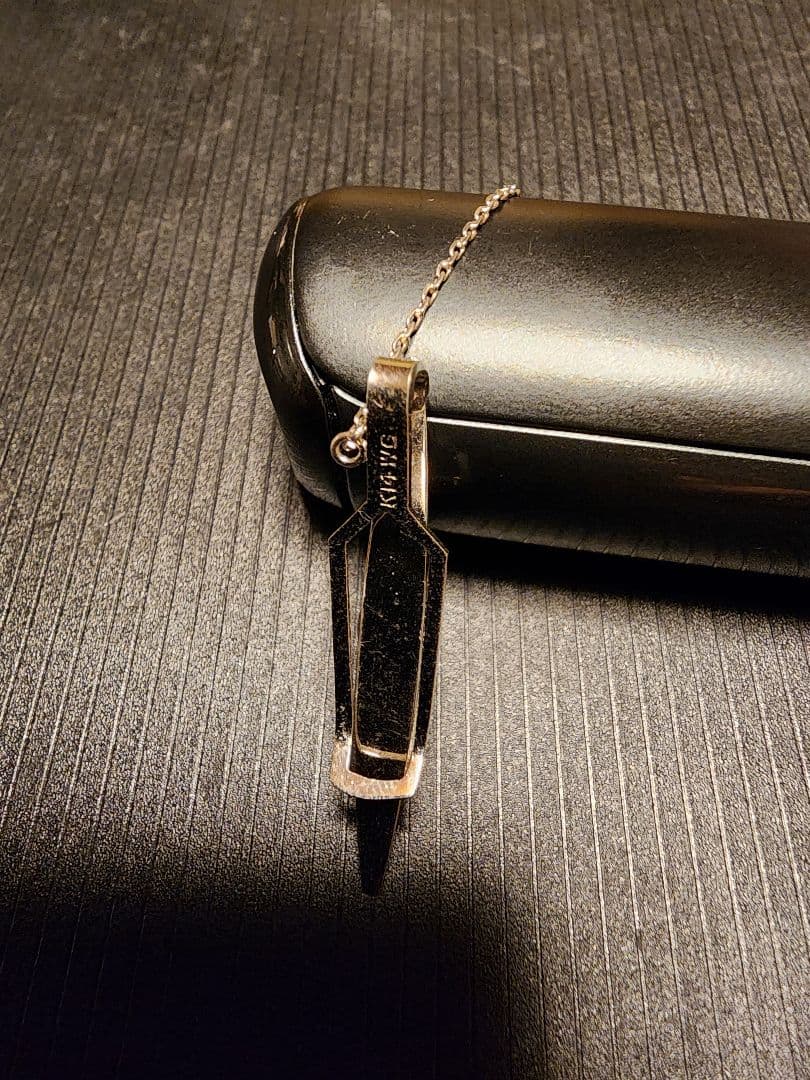 K14WG 刻印あり ネクタイピン 赤い石付き