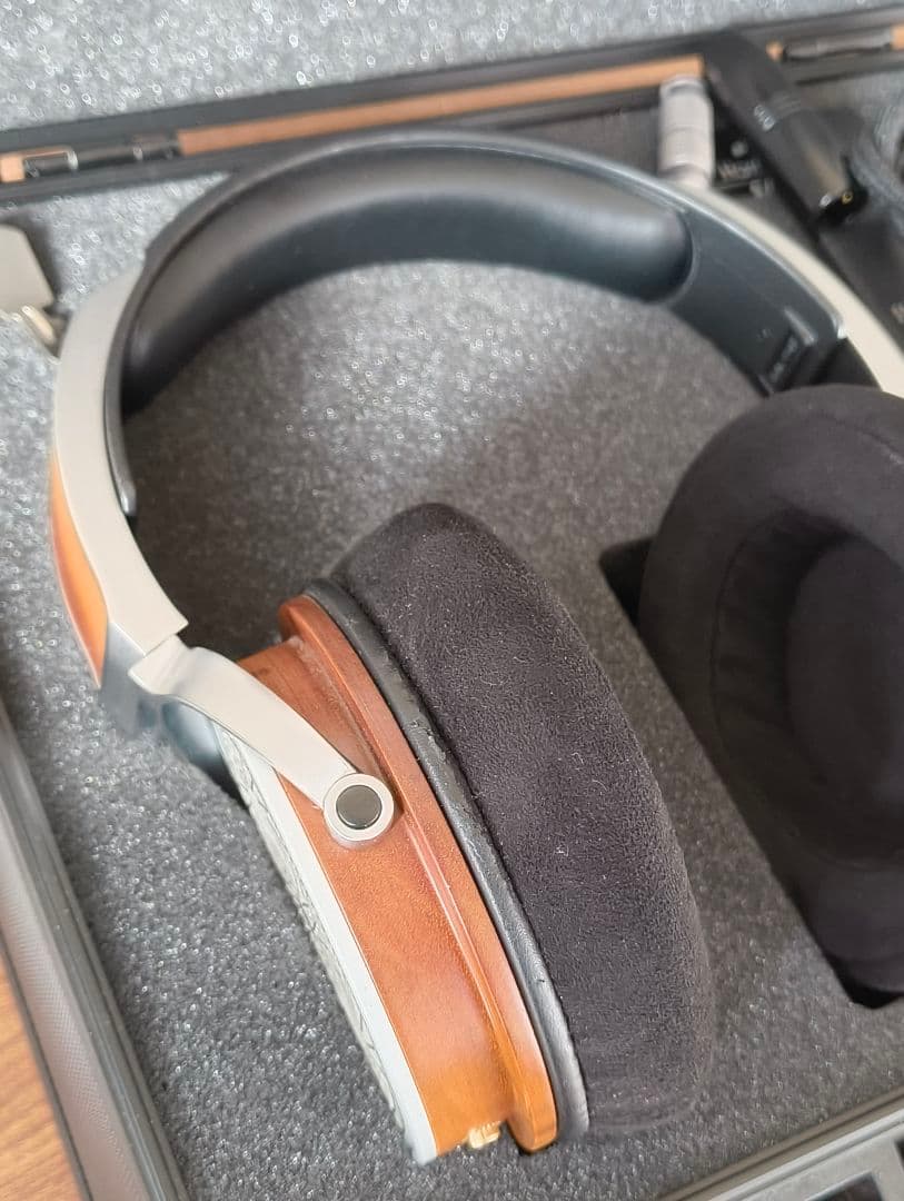 HarmonicDyne Zeus ヘッドフォン