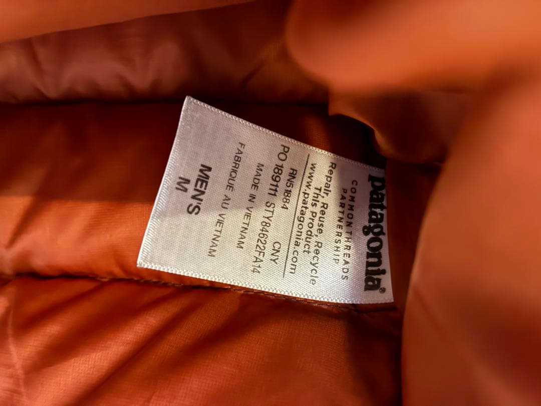 patagonia メンズ ダウンベスト M ネイビー