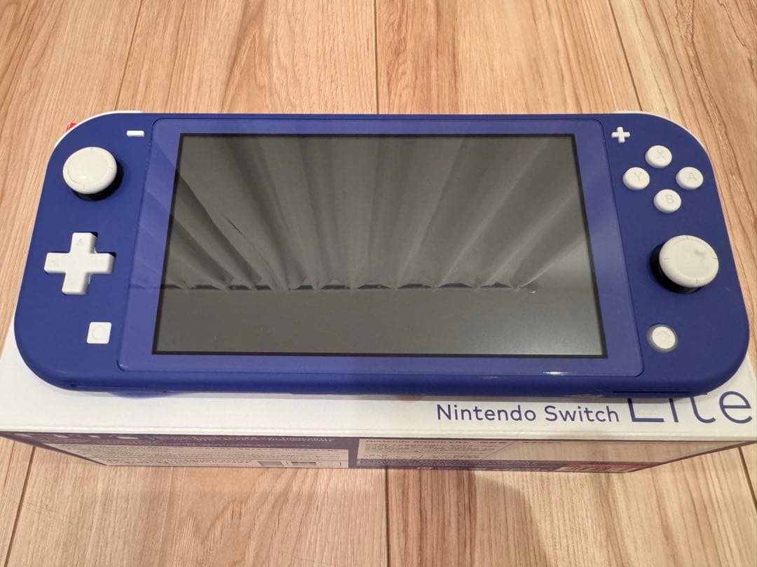 ⭐️ Nintendo Switch Lite 画面保護フィルム貼り付け済み　⭐️