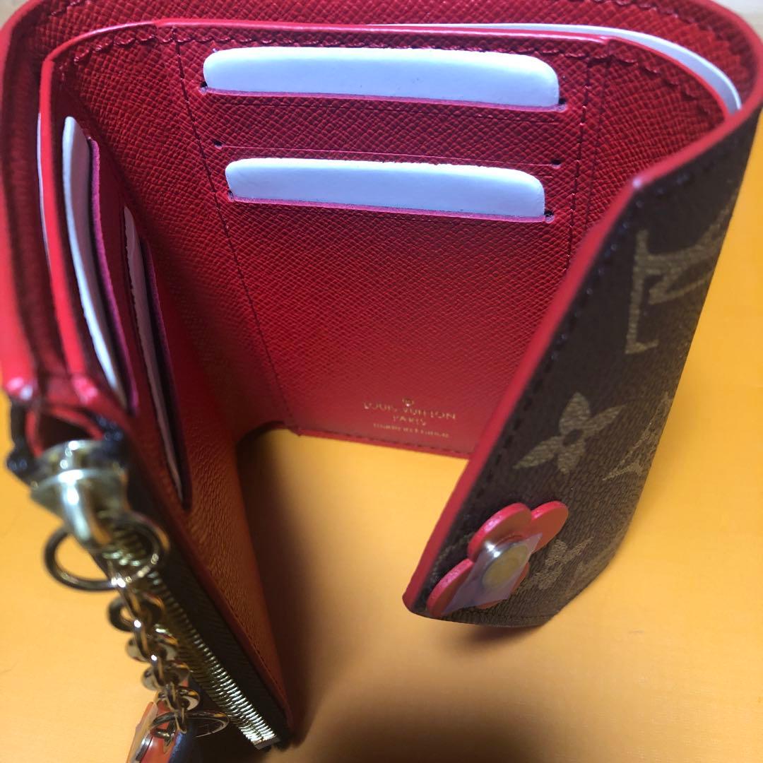 ノベルティ❤️LV折り財布