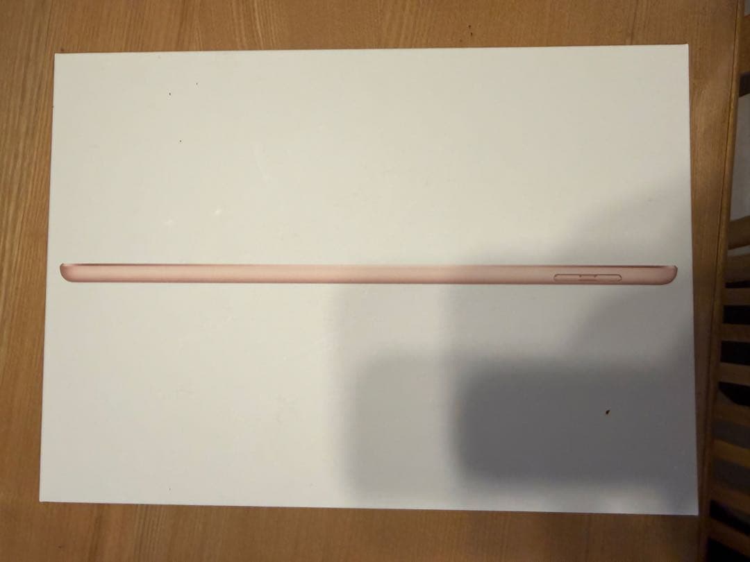 ipad 第6世代　wifiモデル　32GB ゴールド　MRJN2J/A