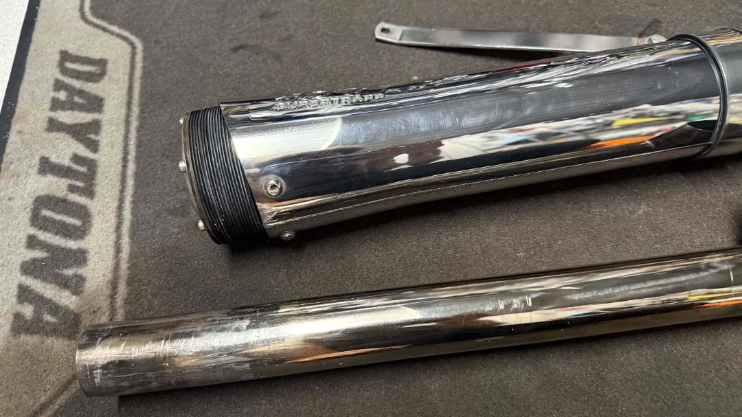 ドラッグスター1100　スーパートラップマフラー