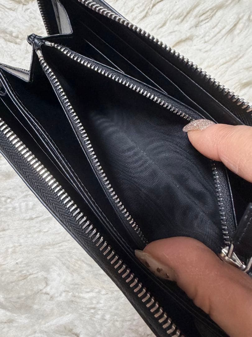 美品♡PRADA プラダ♡ヴィッテロダイノレザーラウンドファスナー長財布　正規品