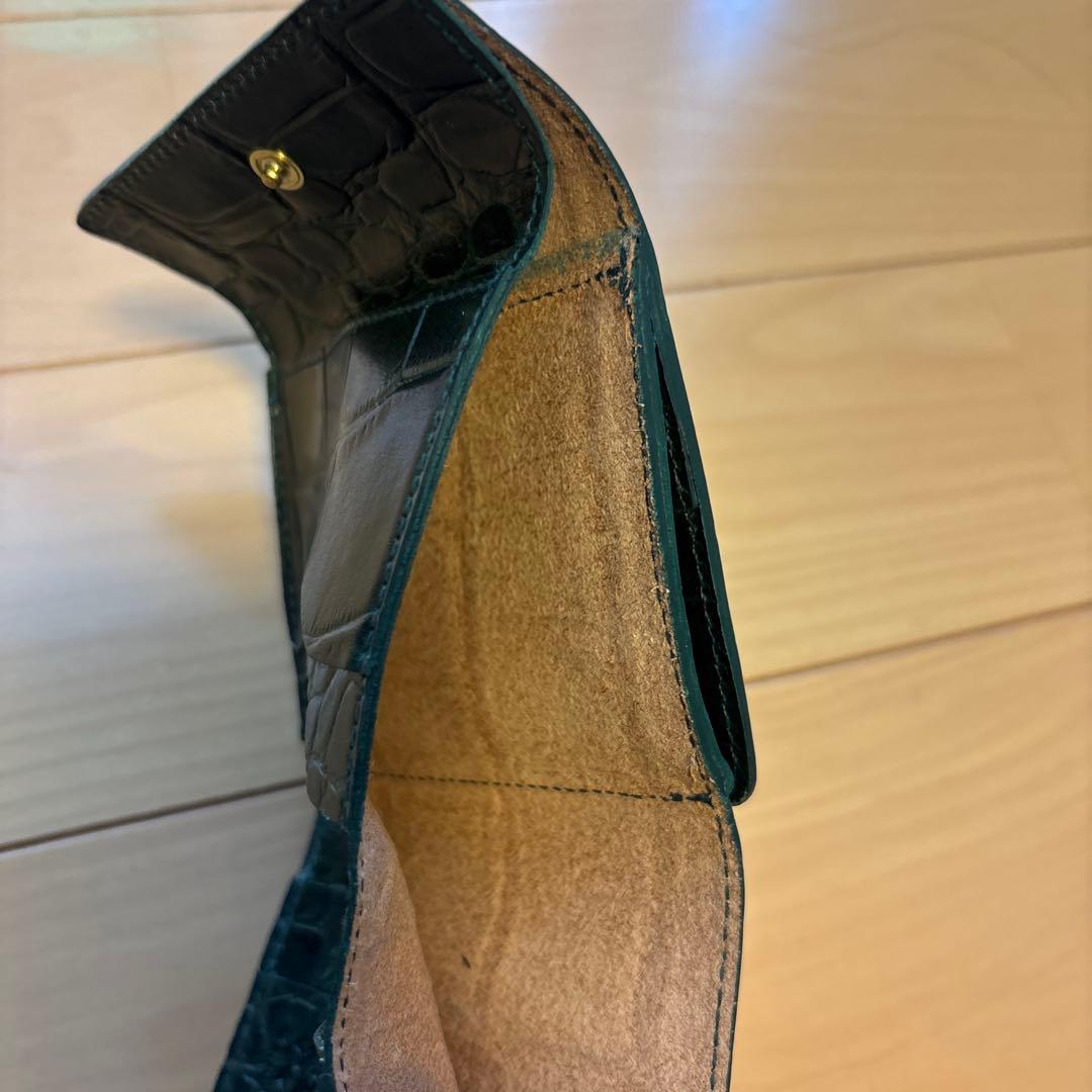 イルビゾンテ　折り財布　クロコ型押し　グリーン、深緑