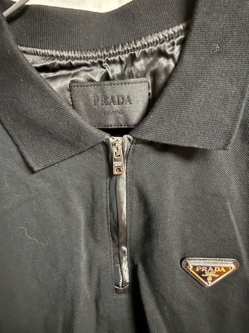 PRADA ブラック ポロシャツ ジッパー付き