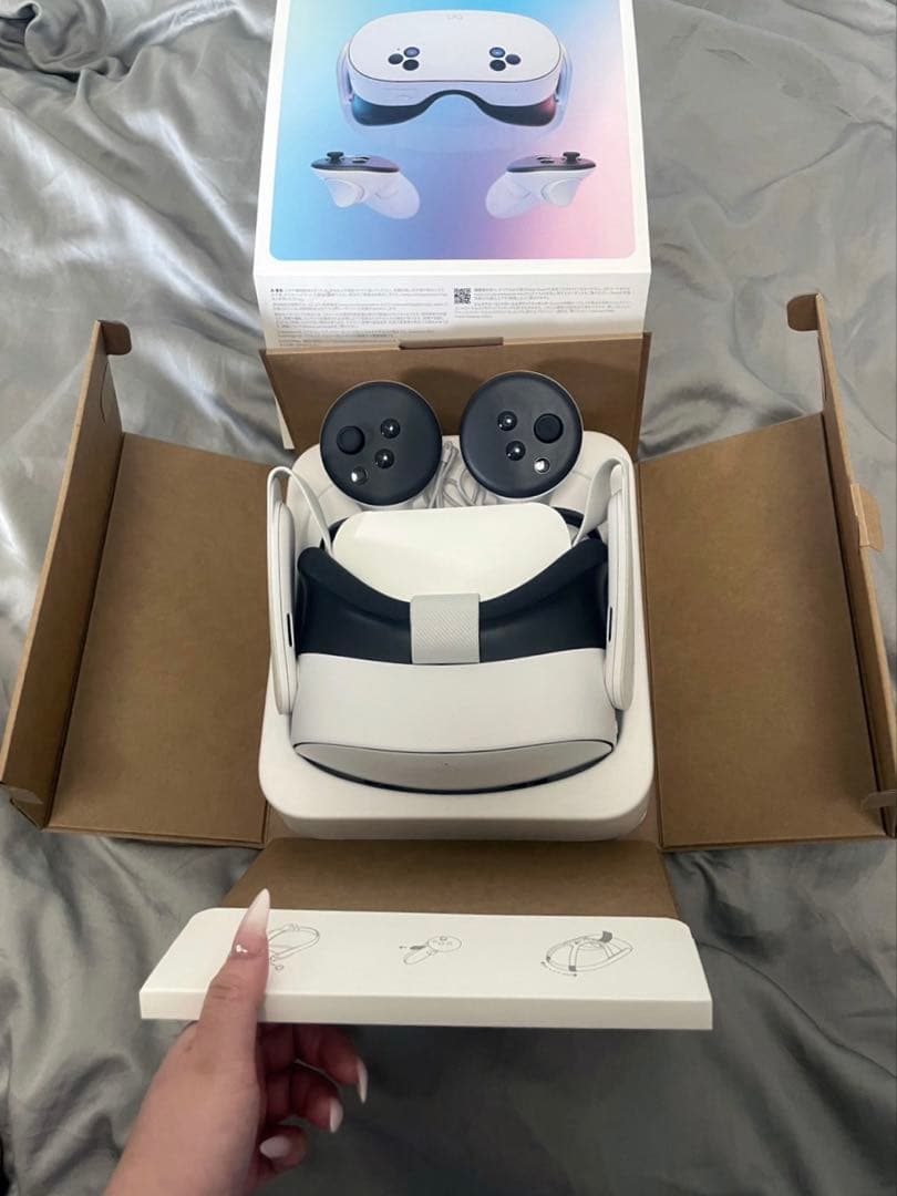 【美品】 Quest 3S 128GB 箱付 付属品完備 即発送