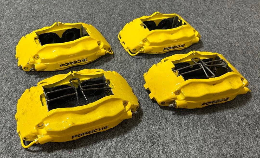 ポルシェ928 ブレーキキャリパー