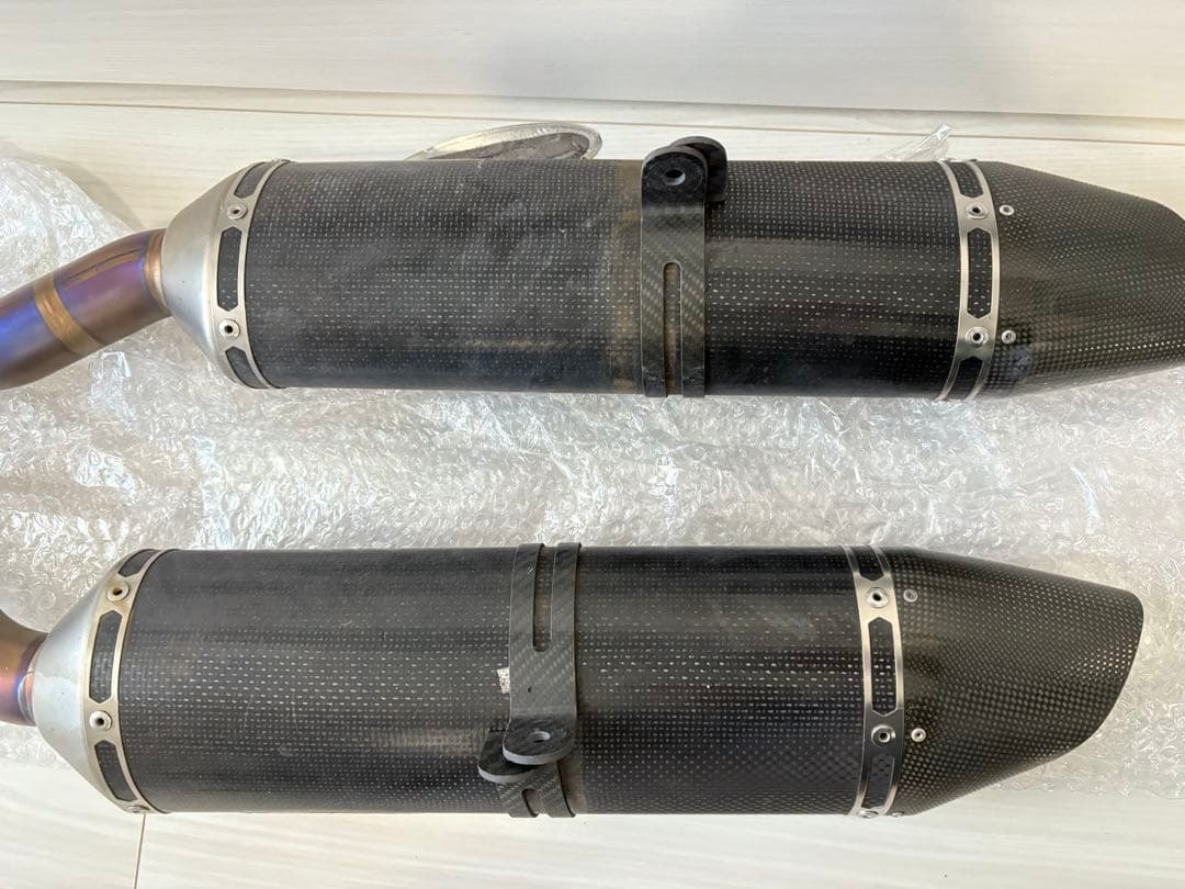 AKRAPOVIC YAMAHA r1 2007 2008 4c8 マフラー