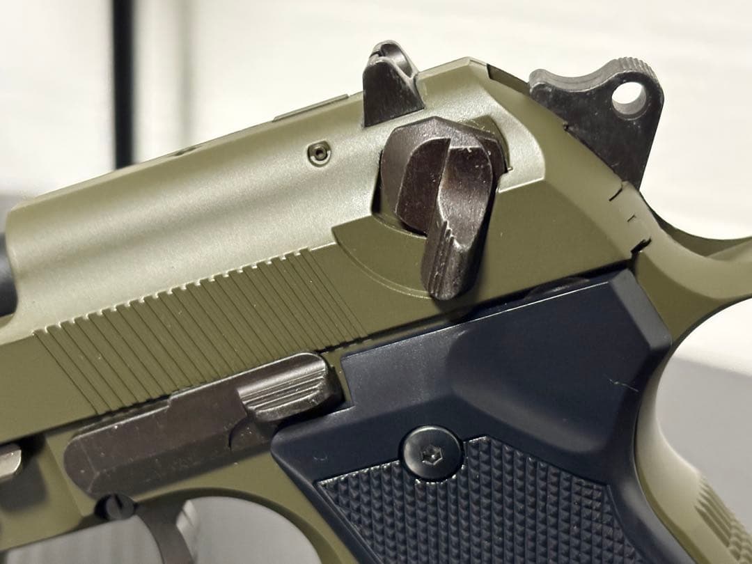 ウエスタンアームズ　ベレッタM9A1　OD　ガスガン