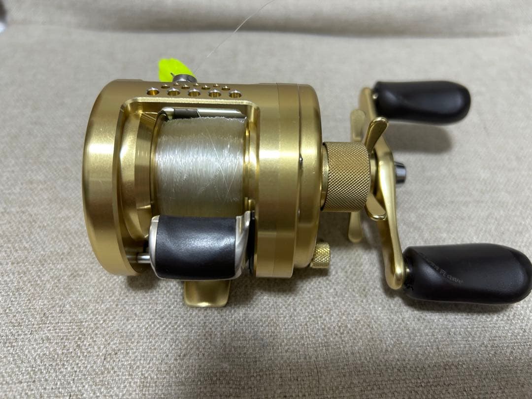 【美品】SHIMANO 01カルカッタコンクエスト 100
