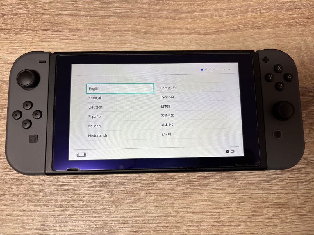 Nintendo Switch本体【Joy-Con (L) / (R) グレー】