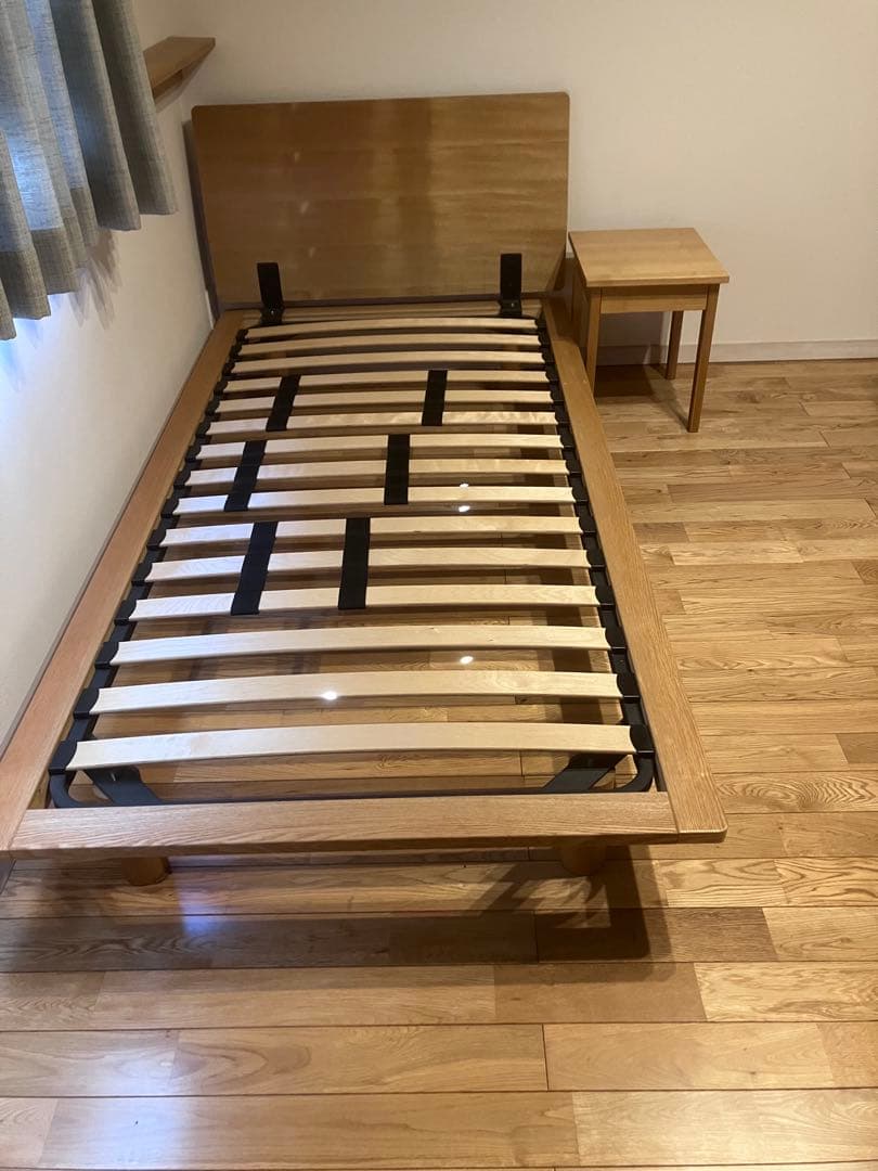 2月中直接引取り限定 無印良品 タモ材シングルベッドヘッドボード付 サイドボード