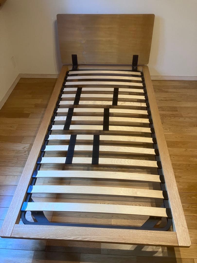 2月中直接引取り限定 無印良品 タモ材シングルベッドヘッドボード付 サイドボード