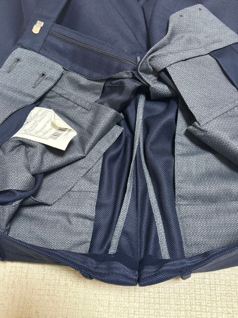 おまえてつじ様【美品・着用回数僅か】ボリオリ 3ピーススーツ春秋冬用