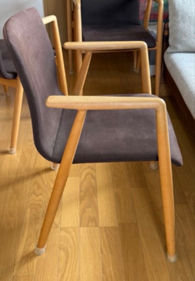 宮崎椅子製作所　村澤一晃デザイン　GINA （ジーナ）チェア b