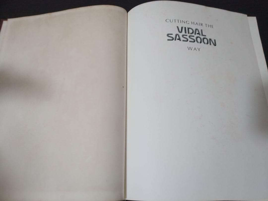趣味・スポーツ・実用 cutting hair the vidal sassoon way
