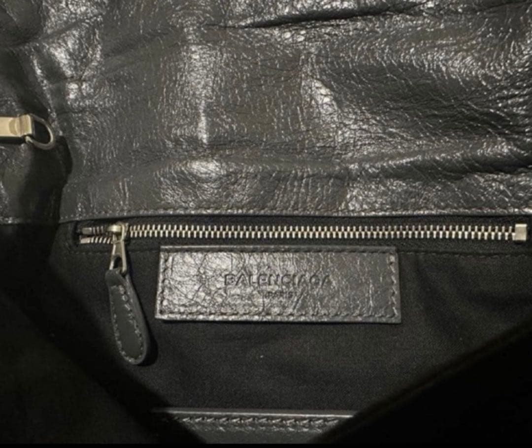 BALENCIAGA グレー レザー ショルダー バッグ