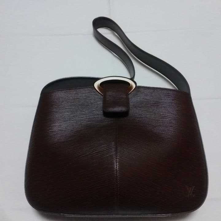 Louis Vuitton ルイヴィトン エピ レヴリ モカ ショルダーバッグ