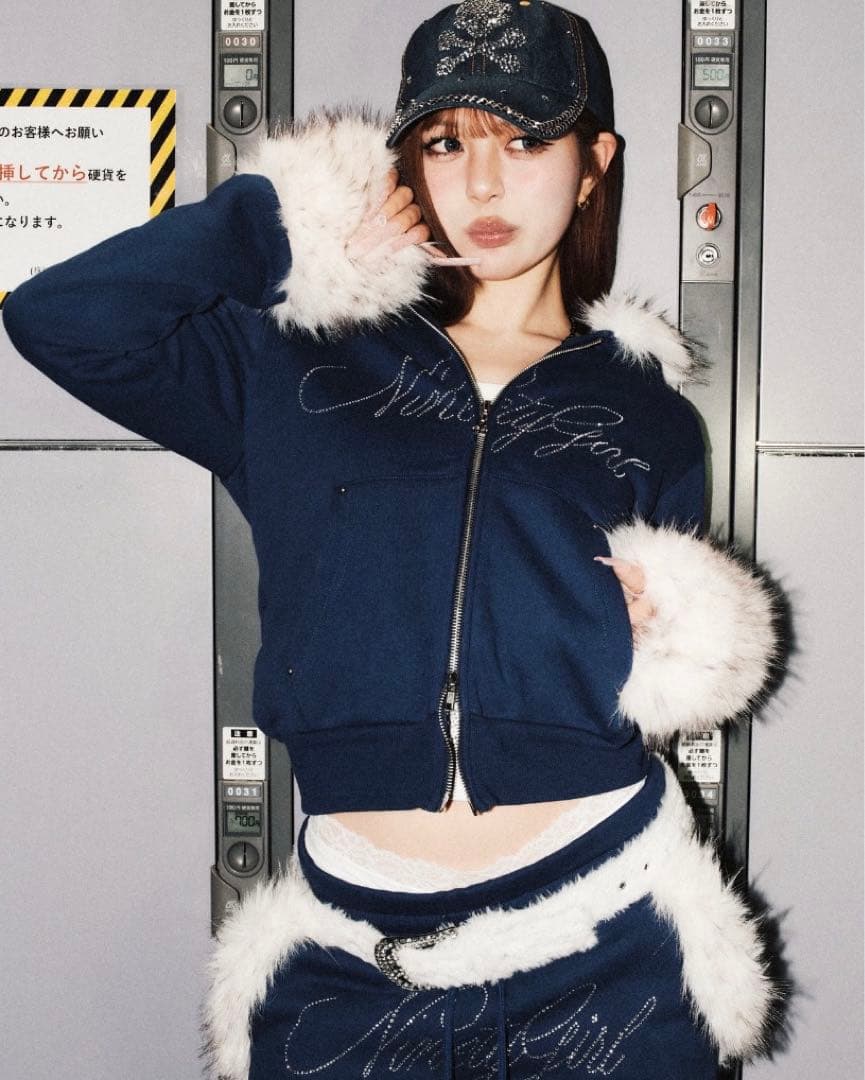 トップス 9090 NinetyGirl Rhinestone Fur ZipHoodie